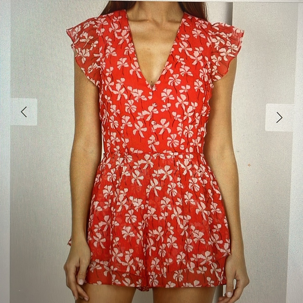 Adelyn Rae Tessie printed romper sz S